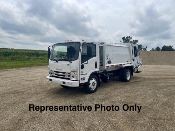 2024 ISUZU NRR CURBTENDER QUANTUM 8 YD REAR LOADER