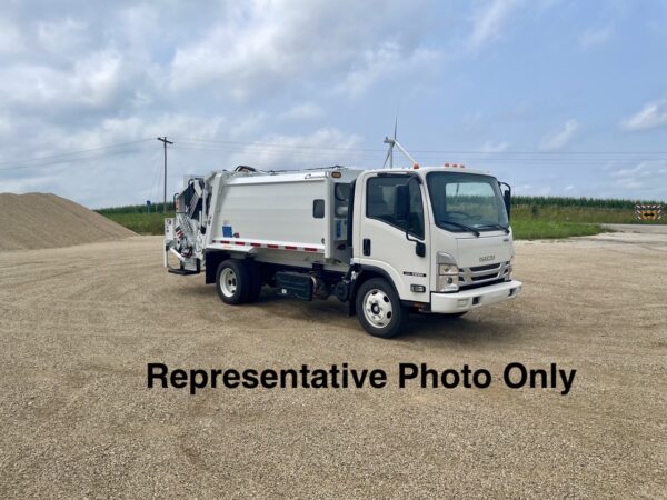 2025 ISUZU NRR CURBTENDER QUANTUM 8 YD REAR LOADER - Image 4