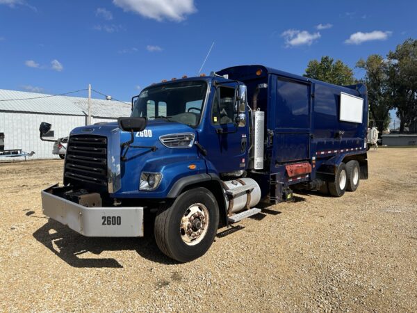 2017 FREIGHTLINER M2 LABRIE EXPERT 37 YD MANUAL SIDE LOADER