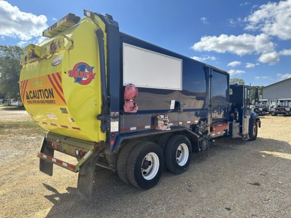 2017 FREIGHTLINER M2 LABRIE EXPERT 37 YD MANUAL SIDE LOADER - Image 3