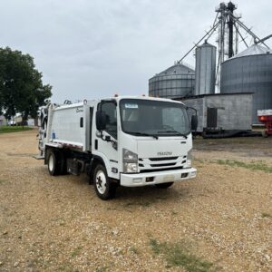 2019 ISUZU NRR CURBTENDER 8 YD REAR LOADER