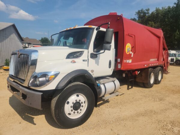 2020 INTERNATIONAL HV607 LOADMASTER 25 YD REAR LOADER