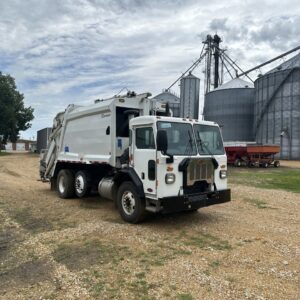 2019 PETERBILT 520 CURBTENDER FURY 20 YD REAR LOADER