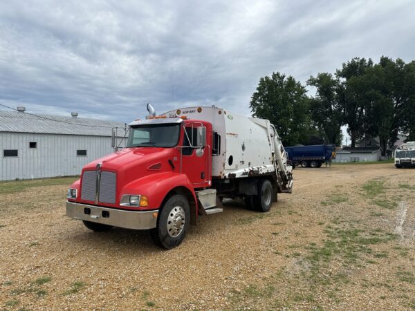 2008 KENWORTH T300 NEW WAY VIPER 16 YD REAR LOADER - Image 2