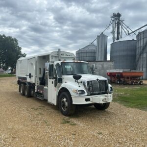 2007 INTERNATIONAL 7400 LABRIE EXPERT 37 YD MANUAL SIDE LOADER