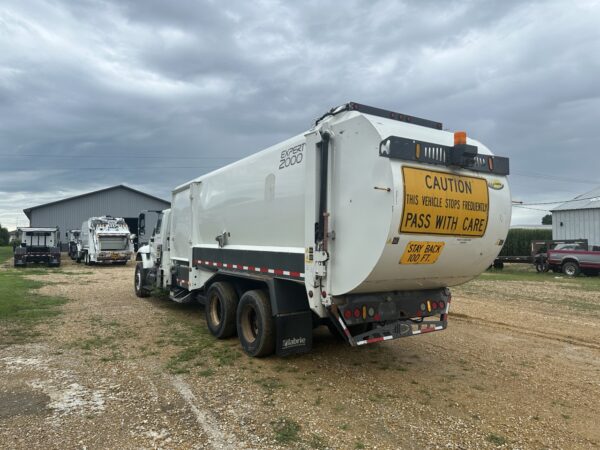 2007 INTERNATIONAL 7400 LABRIE EXPERT 37 YD MANUAL SIDE LOADER - Image 3