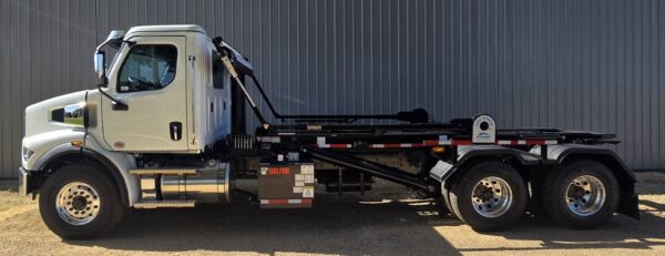2025 WESTERN STAR 47X GALFAB U5-EX-174 EXTENDABLE TAIL ROLLOFF TRUCK
