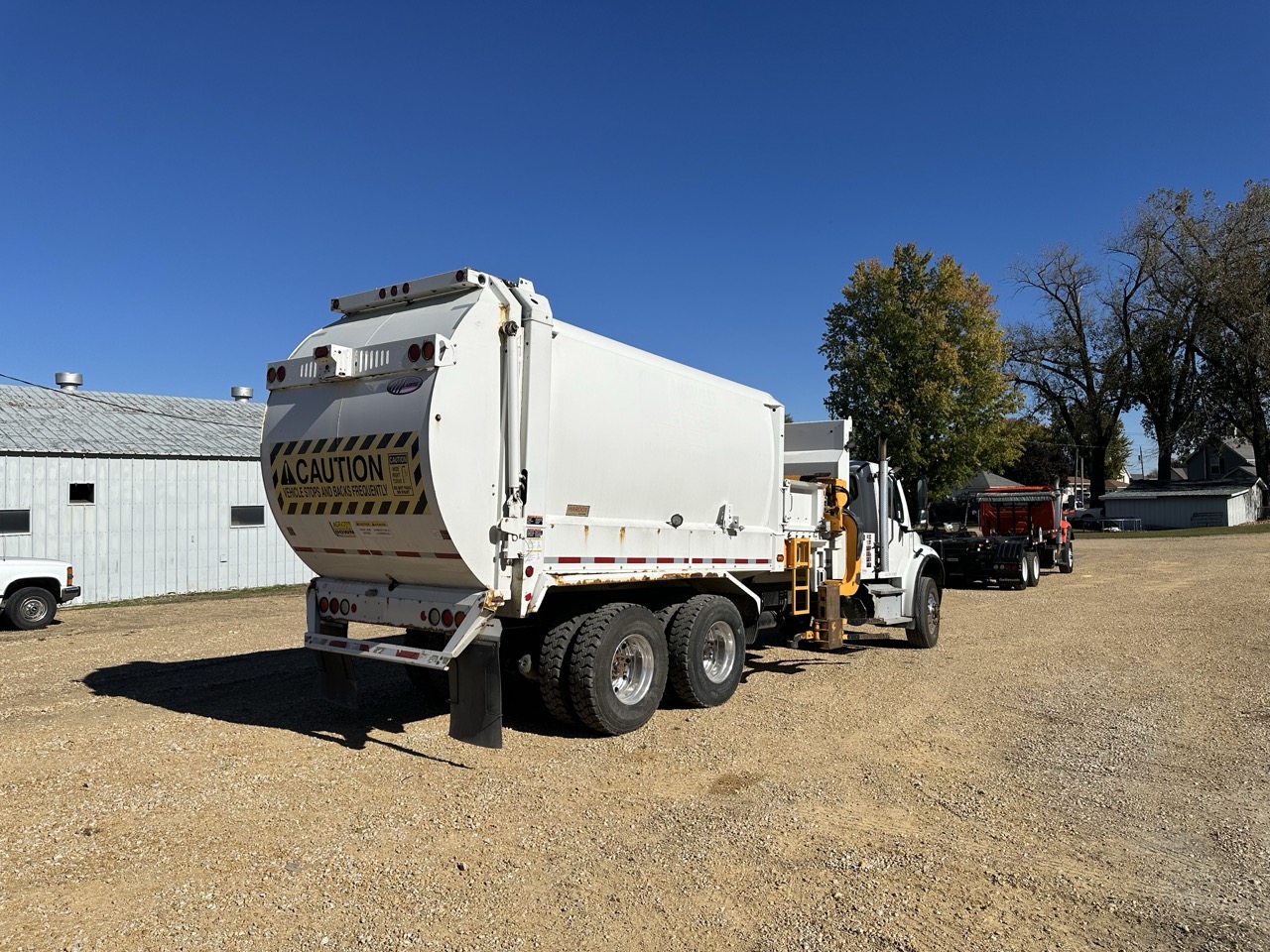 2019 FREIGHTLINER M2 LABRIE AUTOMIZER 31 YD AUTOMATED SIDE LOADER - Image 4