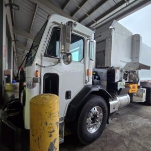 2022 PETERBILT 520 NEW WAY SIDEWINDER 29YD AUTOMATED SIDE LOADER
