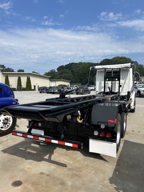 2026 WESTERN STAR 47X NMTC OR-60 ROLLOFF TRUCK - Image 3